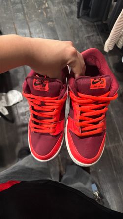 Nike SB Dunk Low Laser Crimson