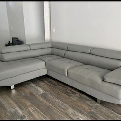 MODERN SECTIONAL in GREY 🩶