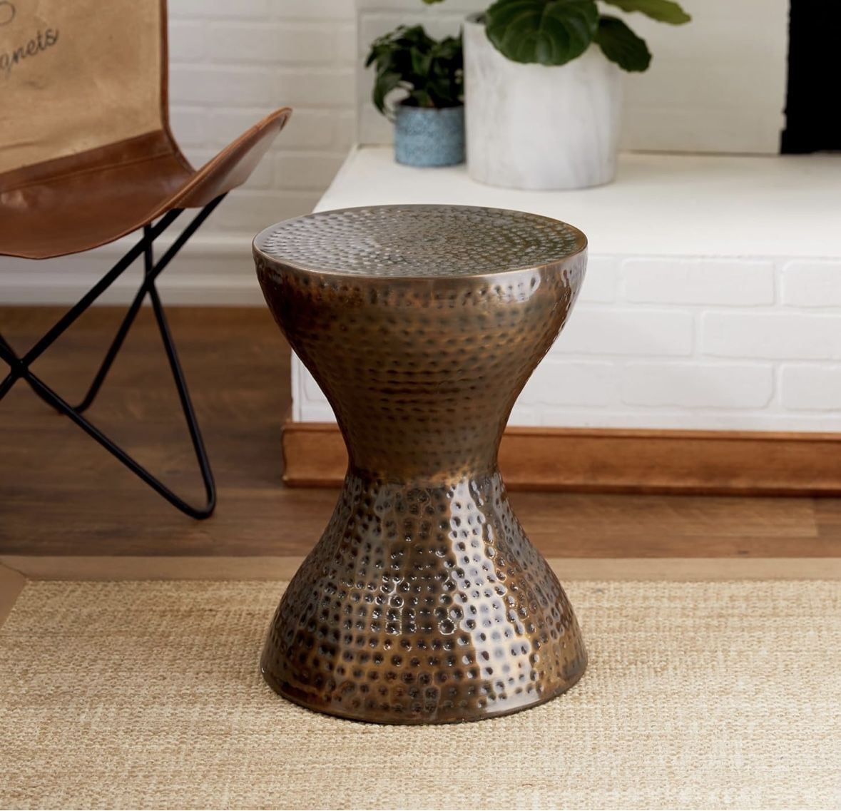 Deco 79 Metal Handmade Side End Accent Table Hammered Hourglass, Side Table 14" x 14" x 19", Bronze