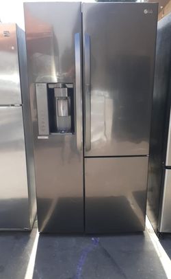 LG Side-by-Side Black Stainless Refrigerator Fridge
