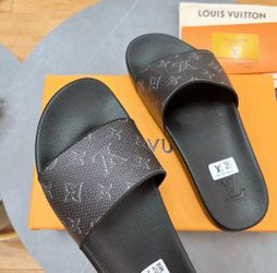 Men’s LV slides