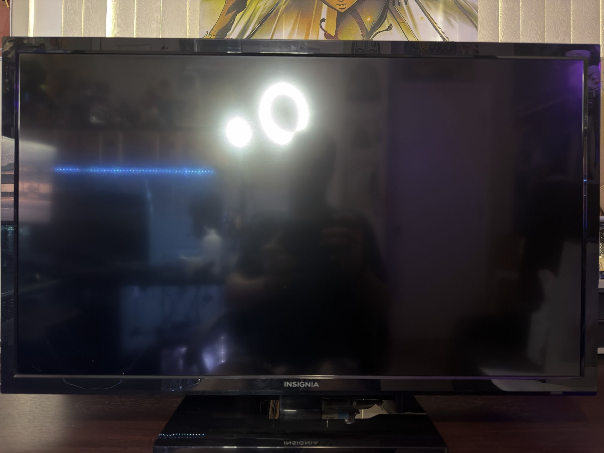 Insignia 32” LED TV