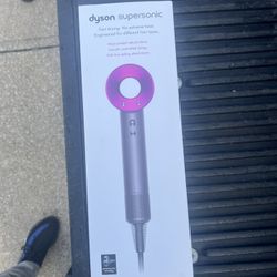 Dyson Hairdryer 