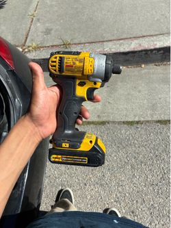 Dewalt 20v 1/4 cordless impact
