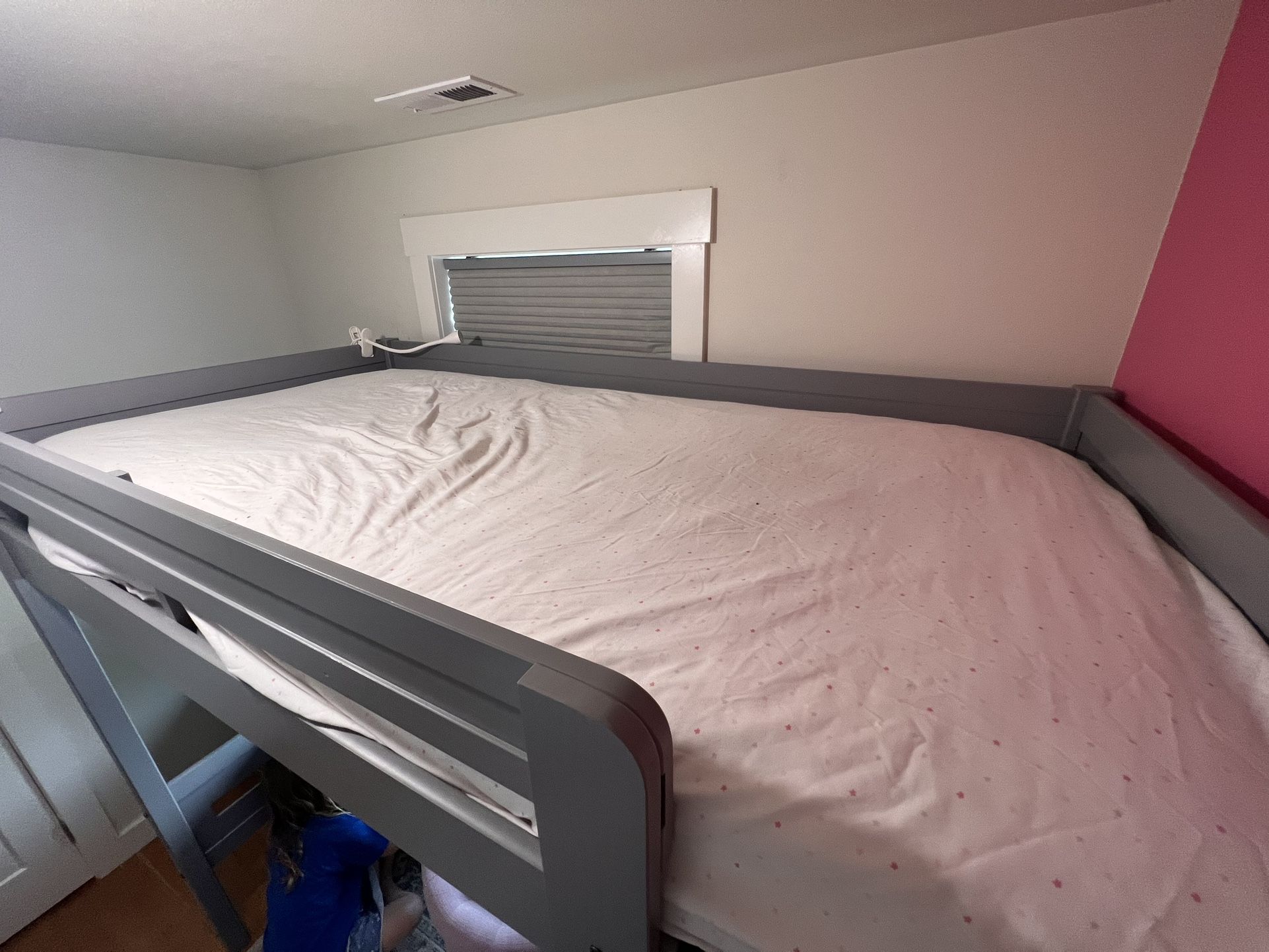 Loft Bed With Desk for Sale in WA OfferUp