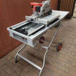 Diamondback 7in. Tile Saw
