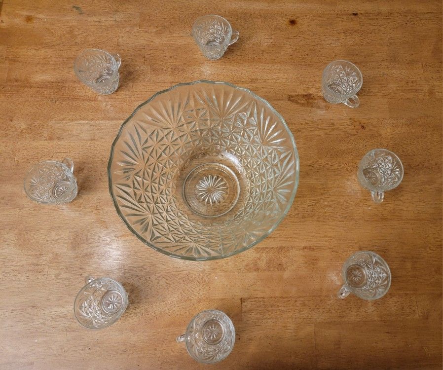 Vintage Punch Bowl and 20 Punch Glasses | Arlington Design by Anchor Hocking
