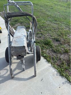 Capspray 840i Airless Paint Sprayer Used and in good condition./
