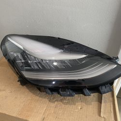 2017-2023 Tesla Model 3 Right Headlight 