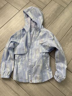 Anta Active blue windbreaker jacket with hood and pockets. Size: 7 years #kids #outdoor