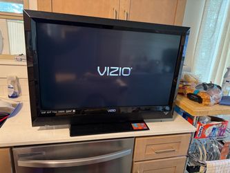 32in Vizio Flatscreen TV