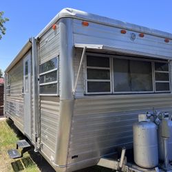 1978 Vintage Camper Travel Trailer