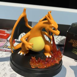 Ultra Premium Charizard Statue 