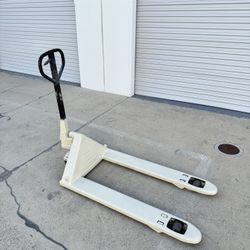 crown pallet jack