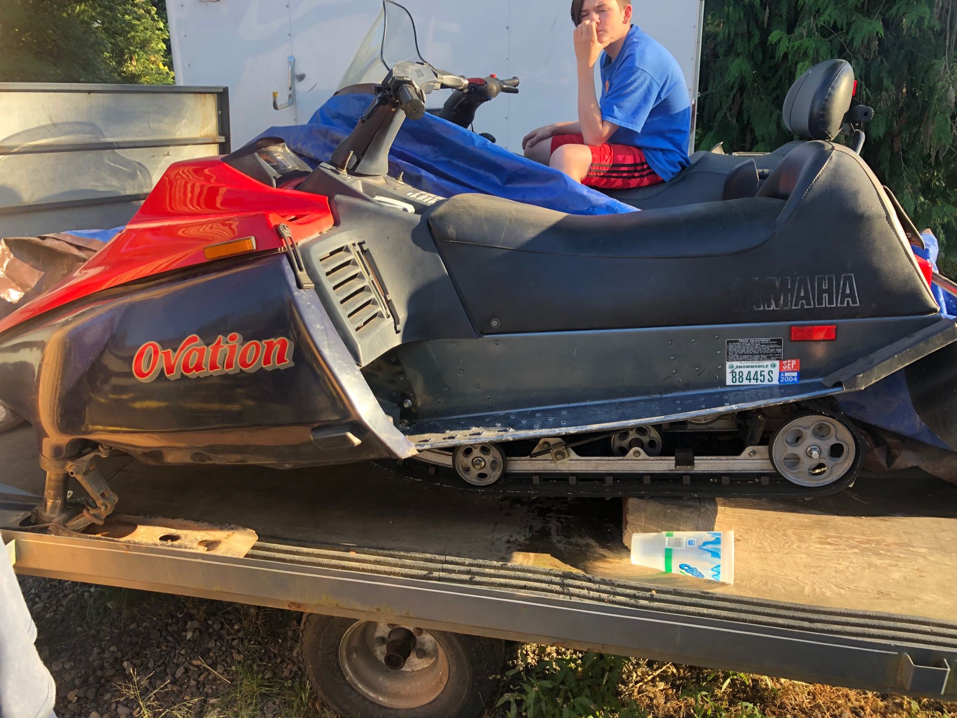 Ovation snowmobile!!! Need gone!