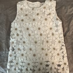 White lace top with floral decal size 4 girls