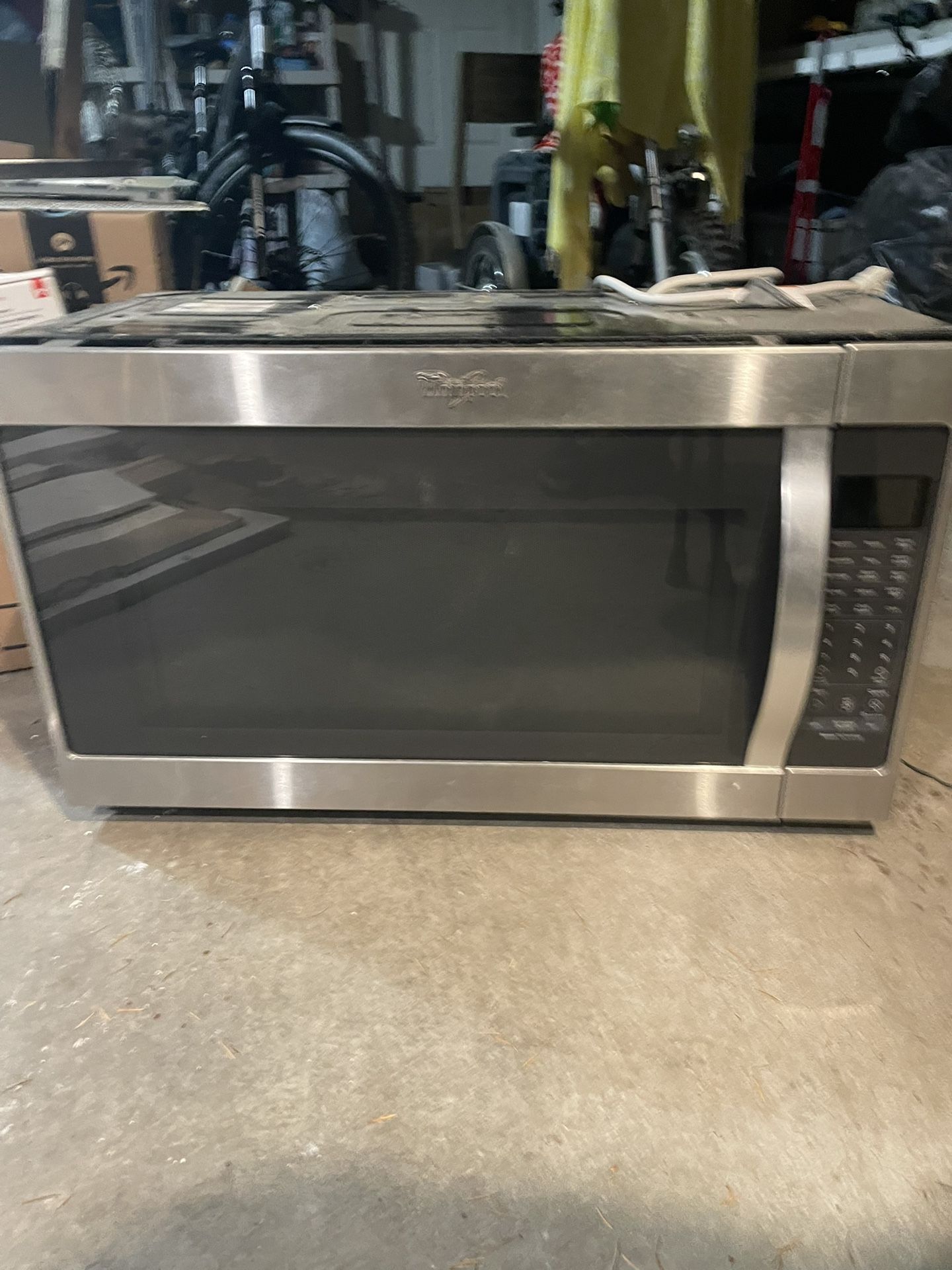 FREE!! Like New Whirlpool Microwave WMH53520CS
