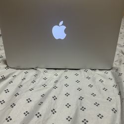 Pre Black Friday Sale- Apple Macbook Air