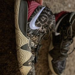 Kyrie “Kybrid” Cargo Khaki 