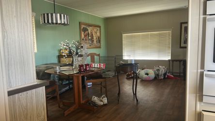 Moving sale free