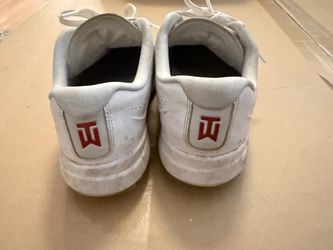 Golf shoes