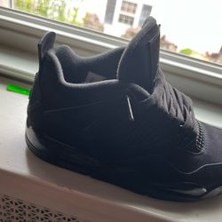 jordan 4 black cat size 6.5 men’s PRICE NEGOTIABLE