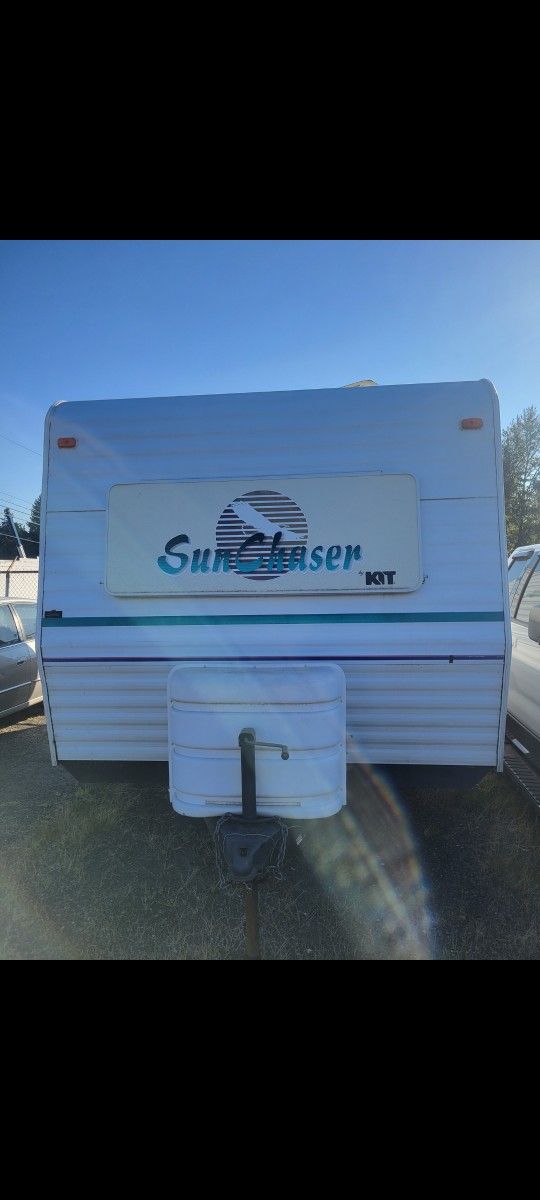 Sun Chaser , White Color, 18' Size.