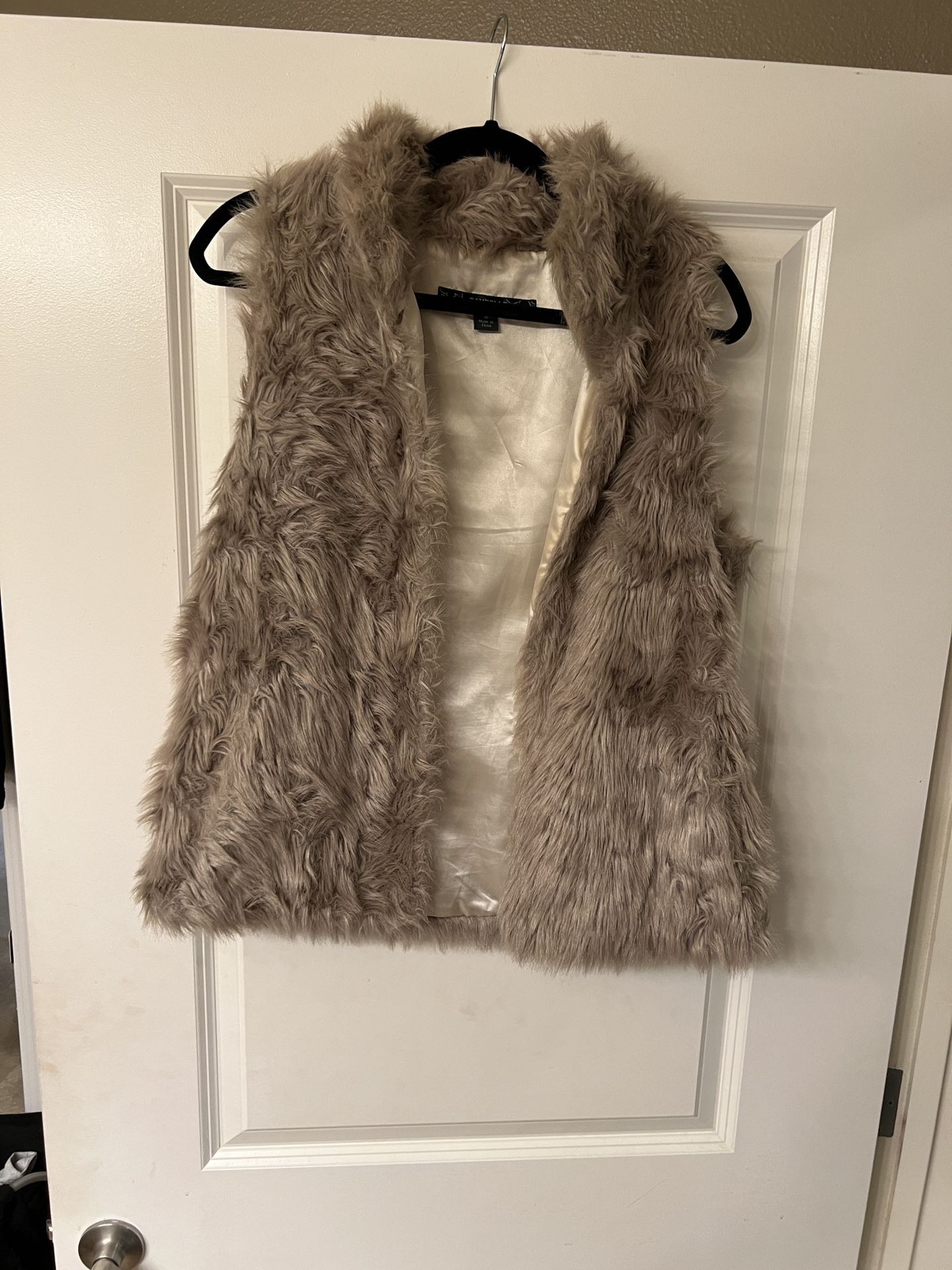 Womens Damselle Faux Fur Vest