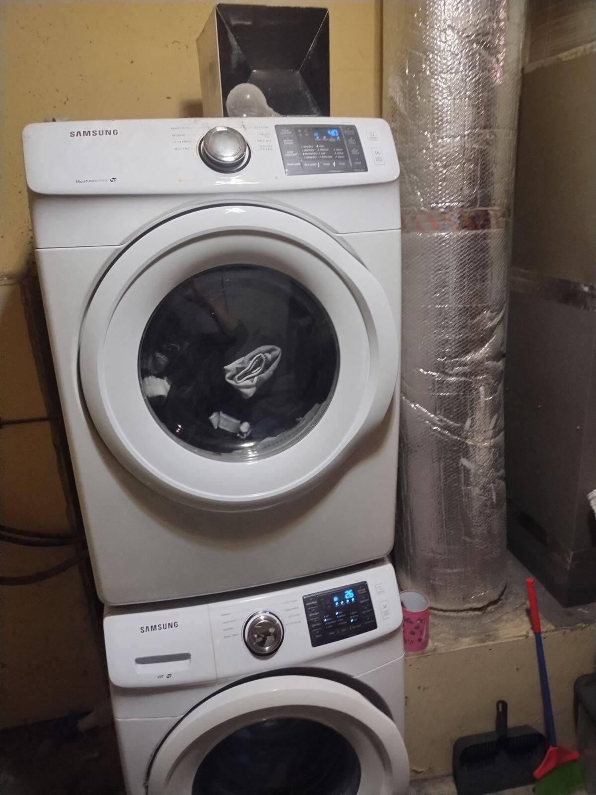 Samsung Stackable Washer Dryer 