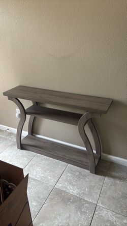 Entry way table