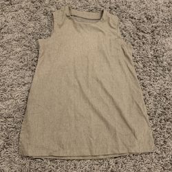 Womens sleeveless tunic Size: L