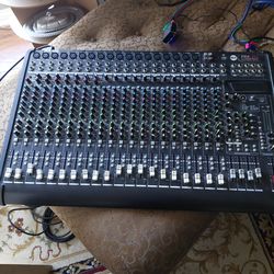 Mixer usada 200 dls