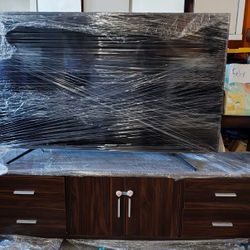 Hisense tv And Tv Stand 
