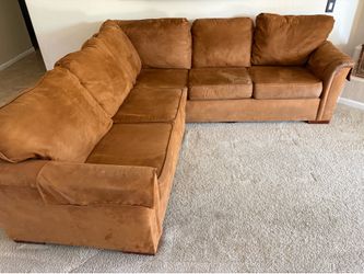 Sectional Sofa – Clean, Comfortable, Great Condition