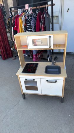 Play Kitchen