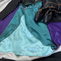 Elsa and Ana Costumes 