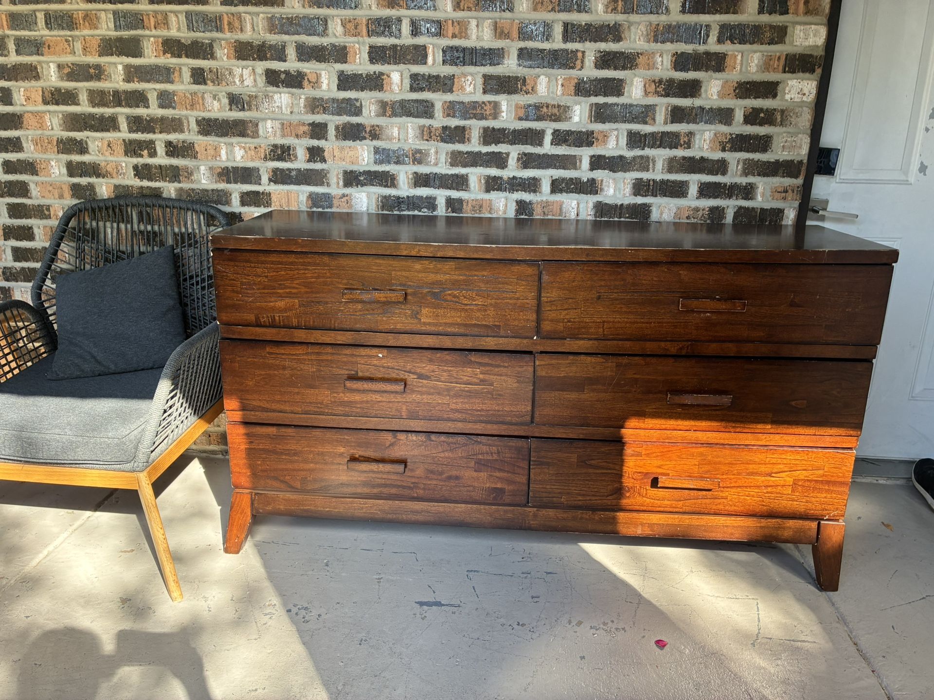 Dresser