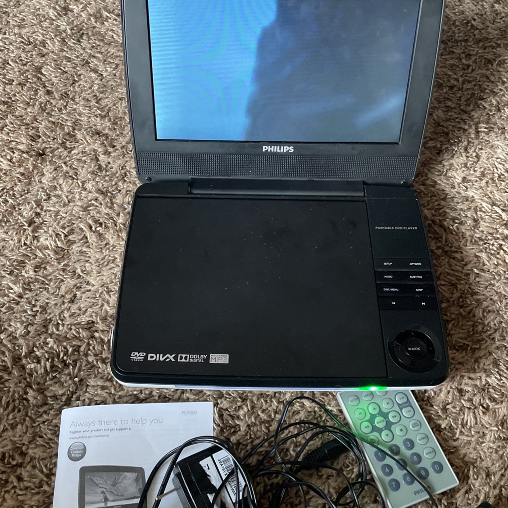 Philips PD9000/37 | 9" LCD Portable DVD Player | W/ Charger | , Excellent
