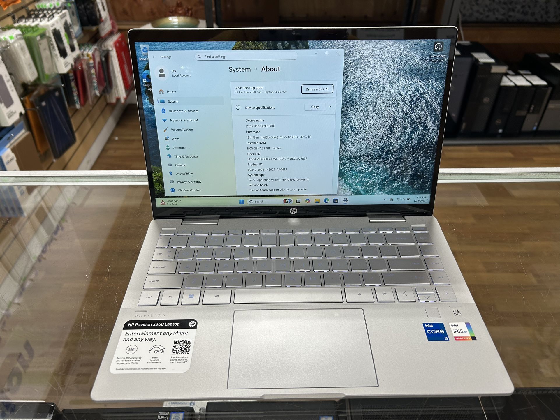 HP Pavilion x360 Model 14-ek0033dx 14 inch touchscreen core i5-12th gen 8GB 512GB SSD