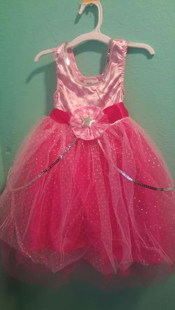 Pink pricess dress..fits 4yrs-6yrs old....Brand new!