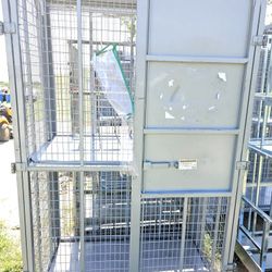 Different Size Pallet Racks And Rolling Cage With Shelves Lockable 