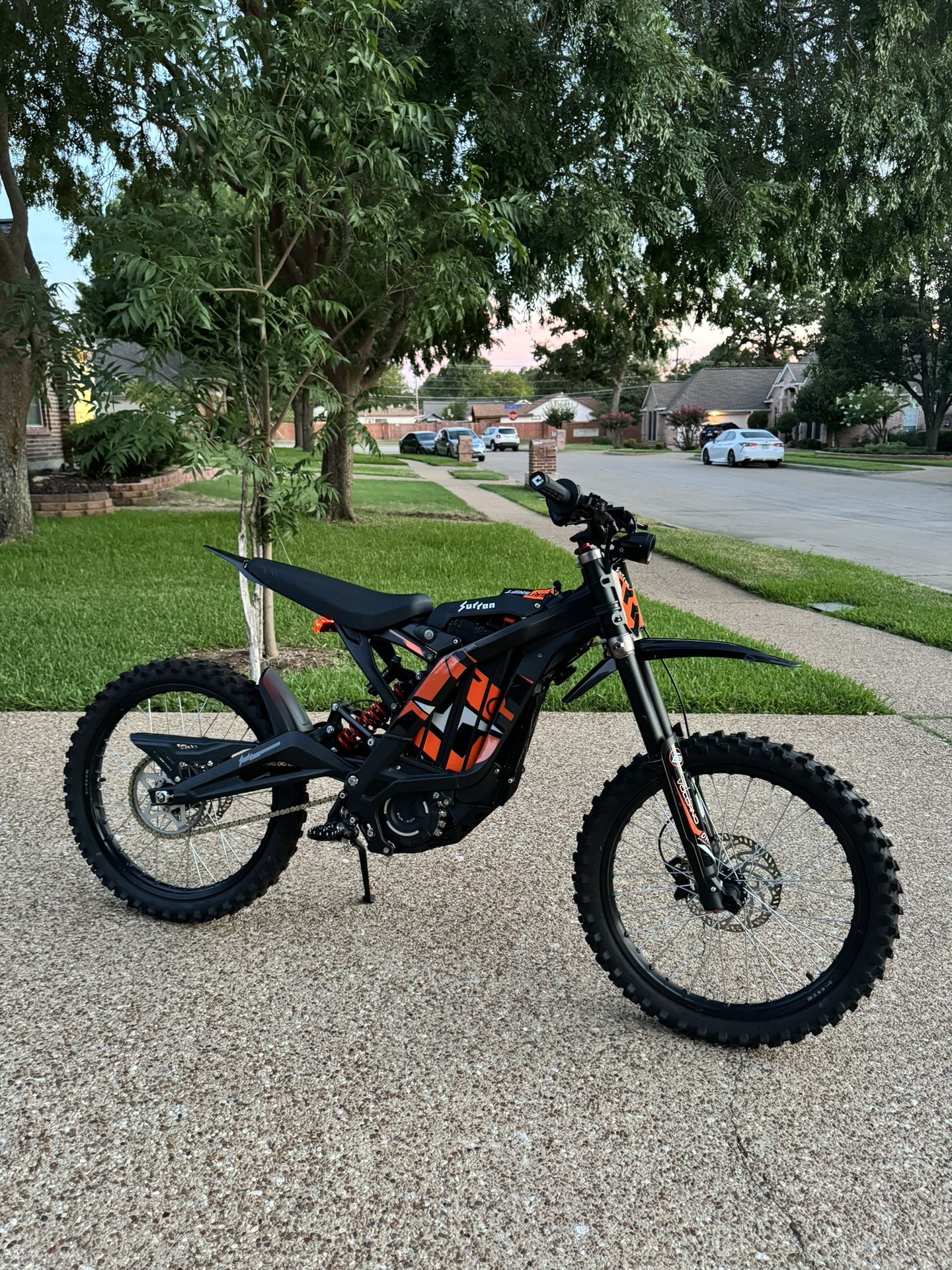 2022-2023 Surron Light Bee X 