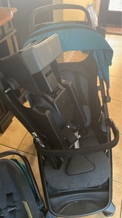 Car seat and stroller bundle