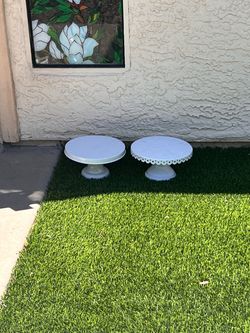 White Cake Stands $5 each