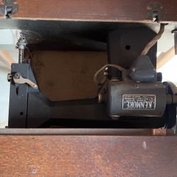 Antique Sewing Machine 