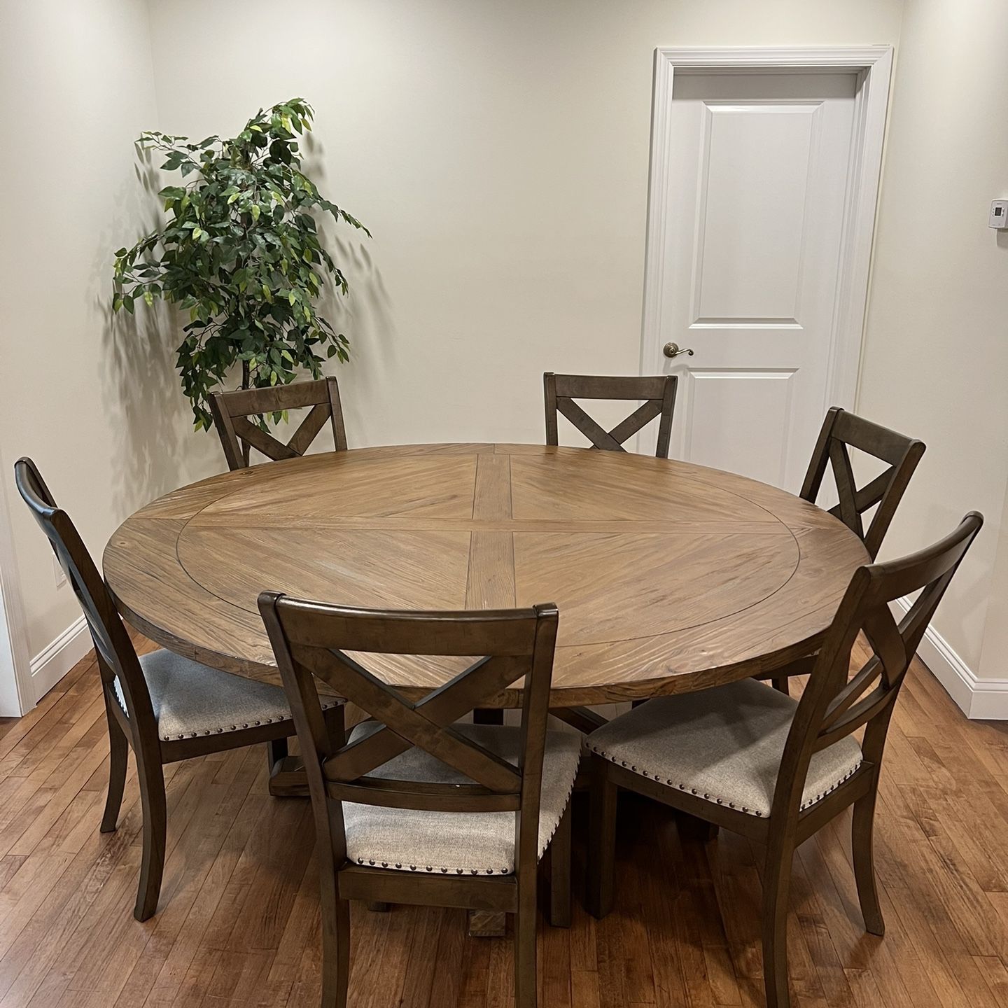 Abasi Pedestal Dining Table By Greyleigh for Sale in Harrison NY OfferUp