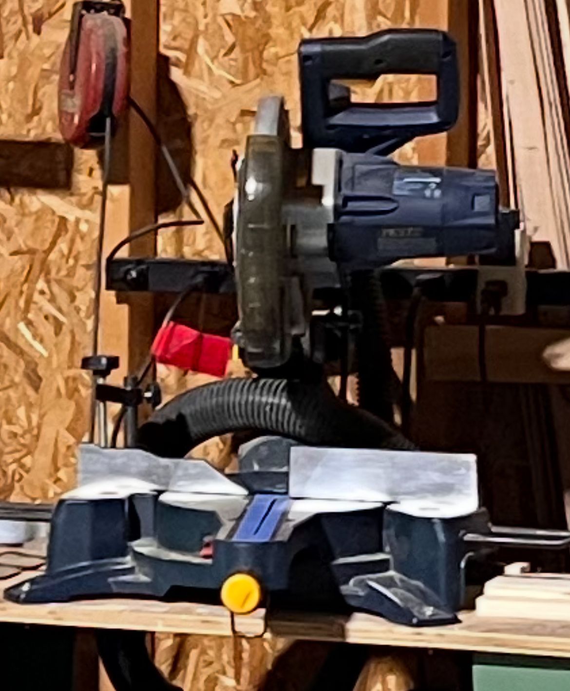 GMC Dual Bevel Sliding Miter Saw