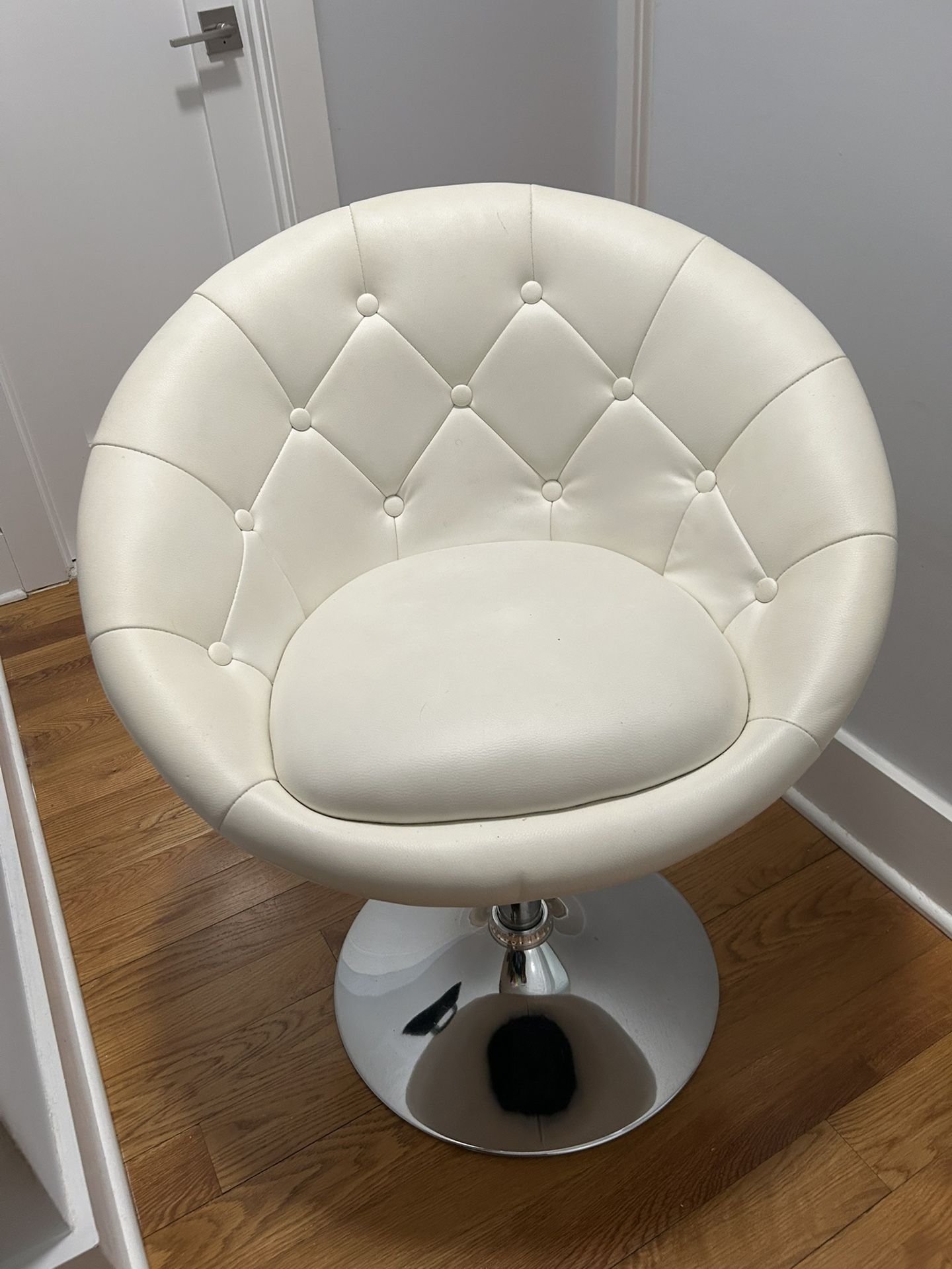 Leather Round White Office Chair