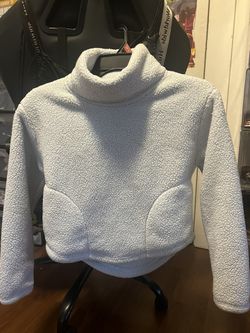 All in motion White Sherpa turtleneck with pockets