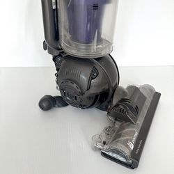  Dyson DC41 animal  With Radial root cyclone technology 